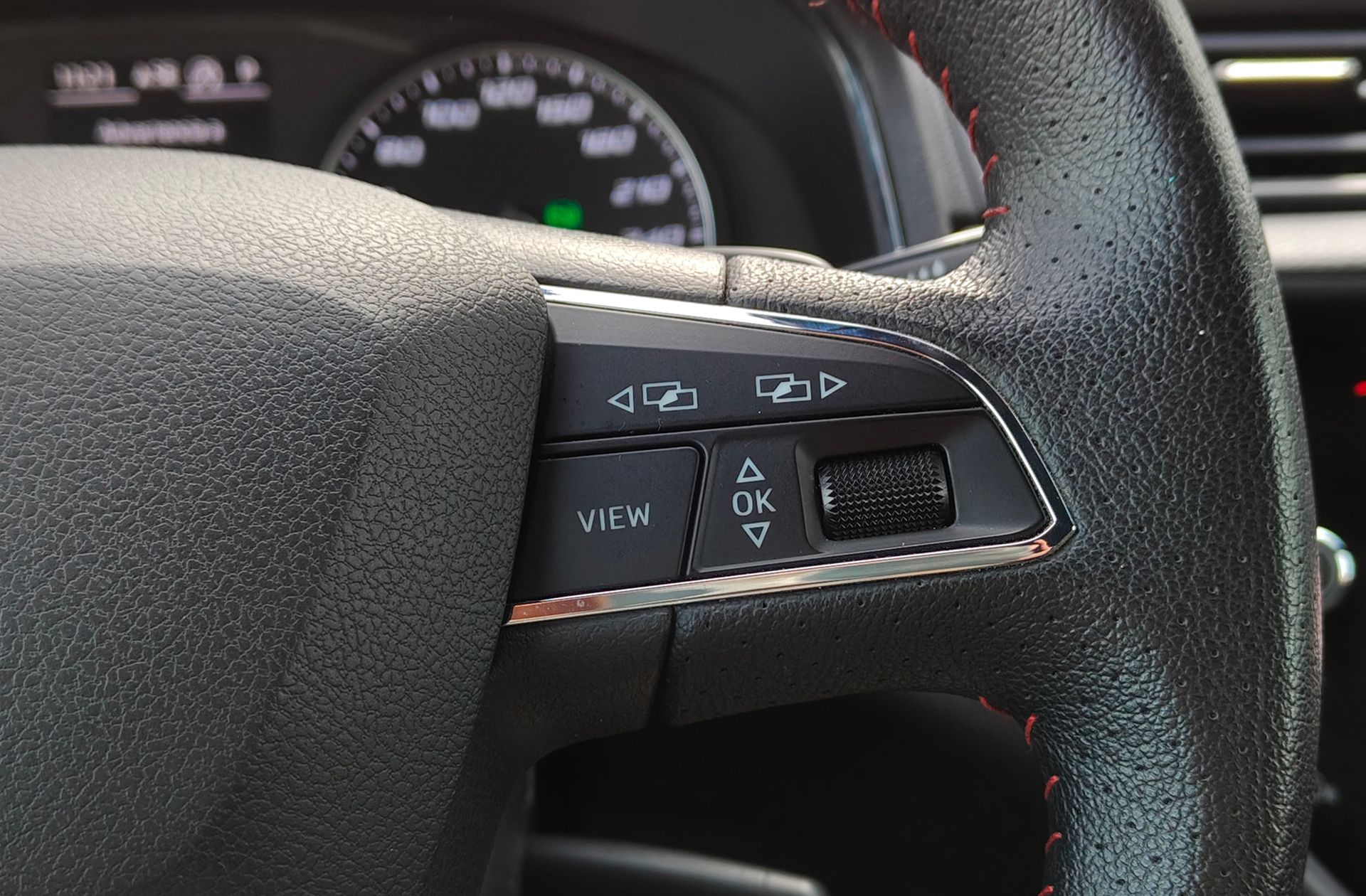 SEAT Arona 1.0 TSI Ecomotive FR DSG - foto 31