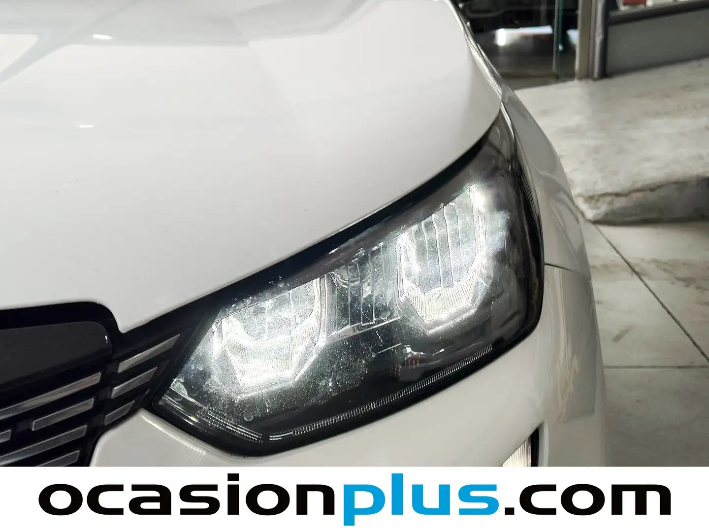 Foto Peugeot 2008 Peugeot 2008 BlueHDi 110 Allure (110 CV)