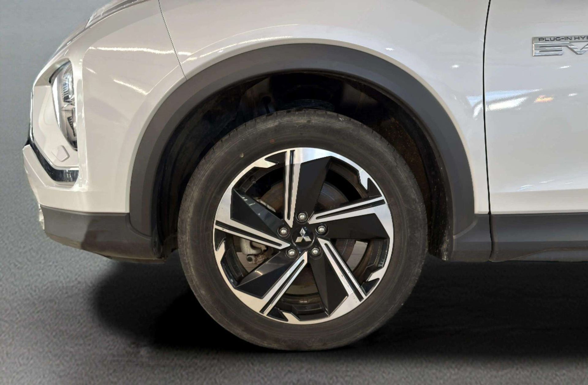 Mitsubishi Eclipse Cross 2.4 PHEV Kaiteki 4WD - foto 33