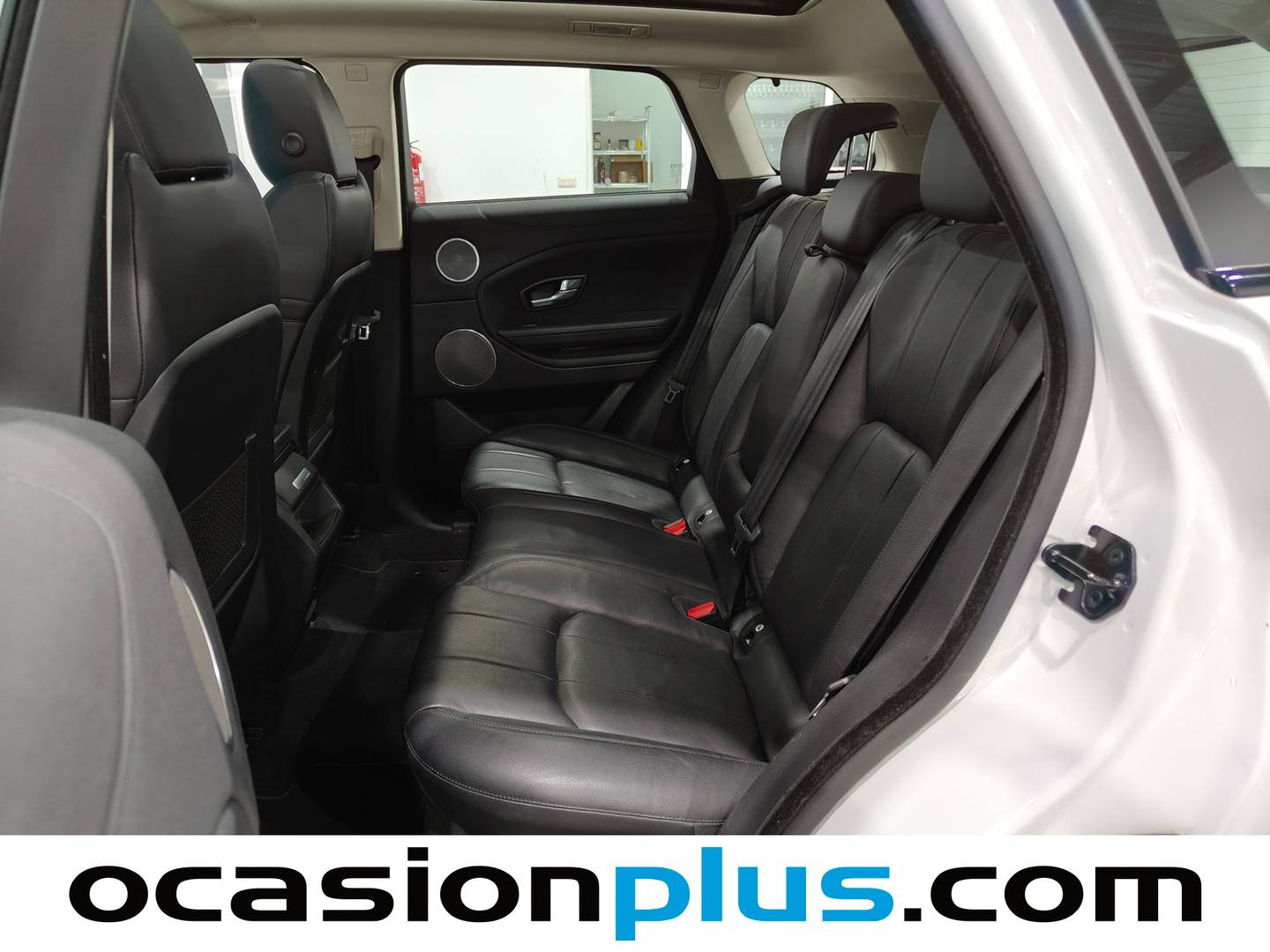 Foto asientos traseros Land Rover Range Rover Evoque Land Rover Range Rover Evoque 2.0L TD4 SE 4x4 Auto (150 CV)
