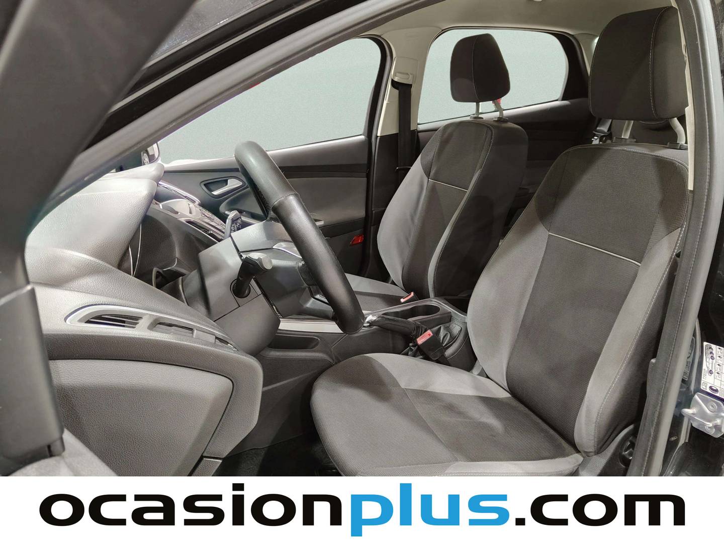 Foto asientos delanteros Ford Focus Ford Focus 1.6 TDCI Trend (95 CV)