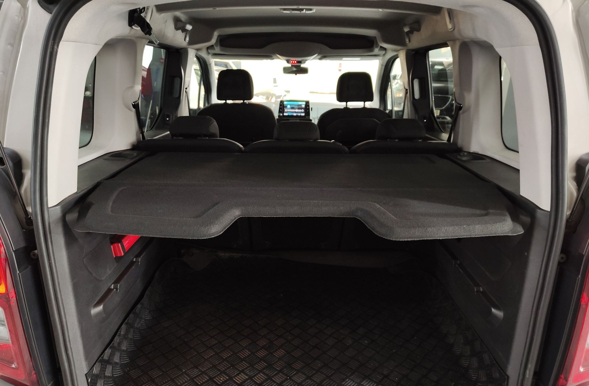 Citroën Berlingo BlueHDi 130 Talla M Shine - foto 16