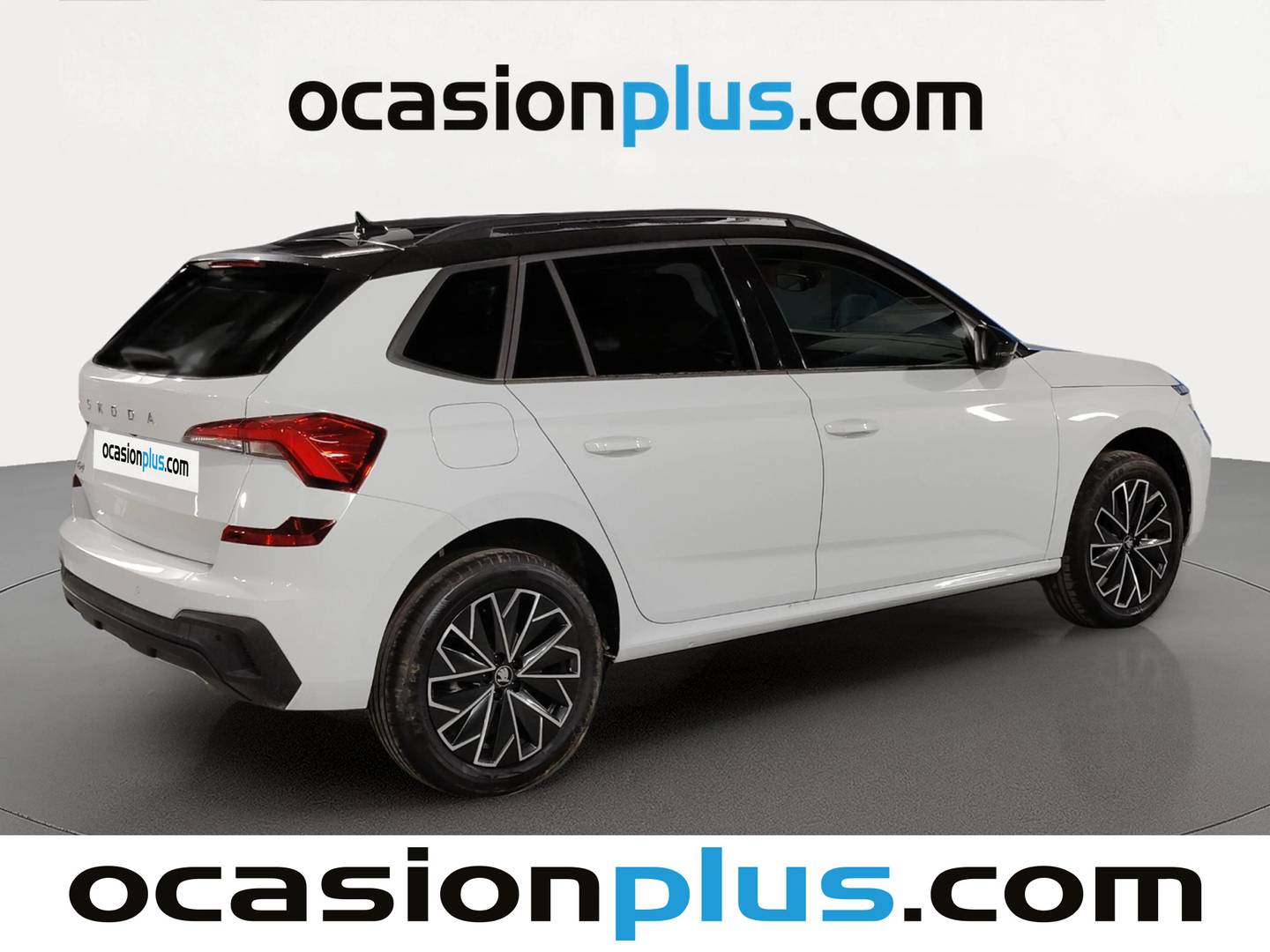 Foto trasera Skoda Kamiq Skoda Kamiq 1.0 TSI Selection DSG (115 CV) derecha