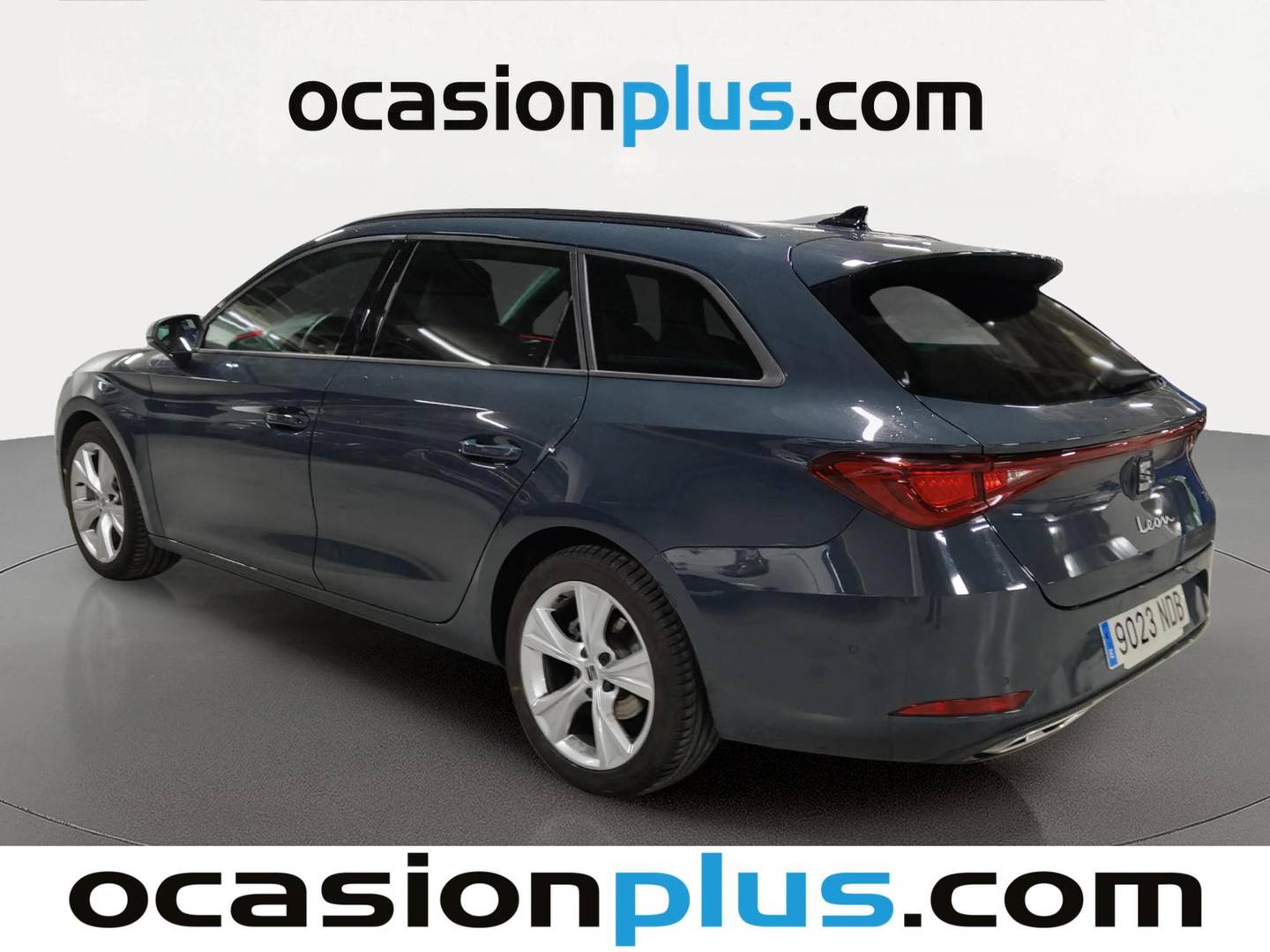 Foto delantera Seat León Seat León ST 1.5 eTSI S&S FR Special Edition DSG (150 CV) derecha