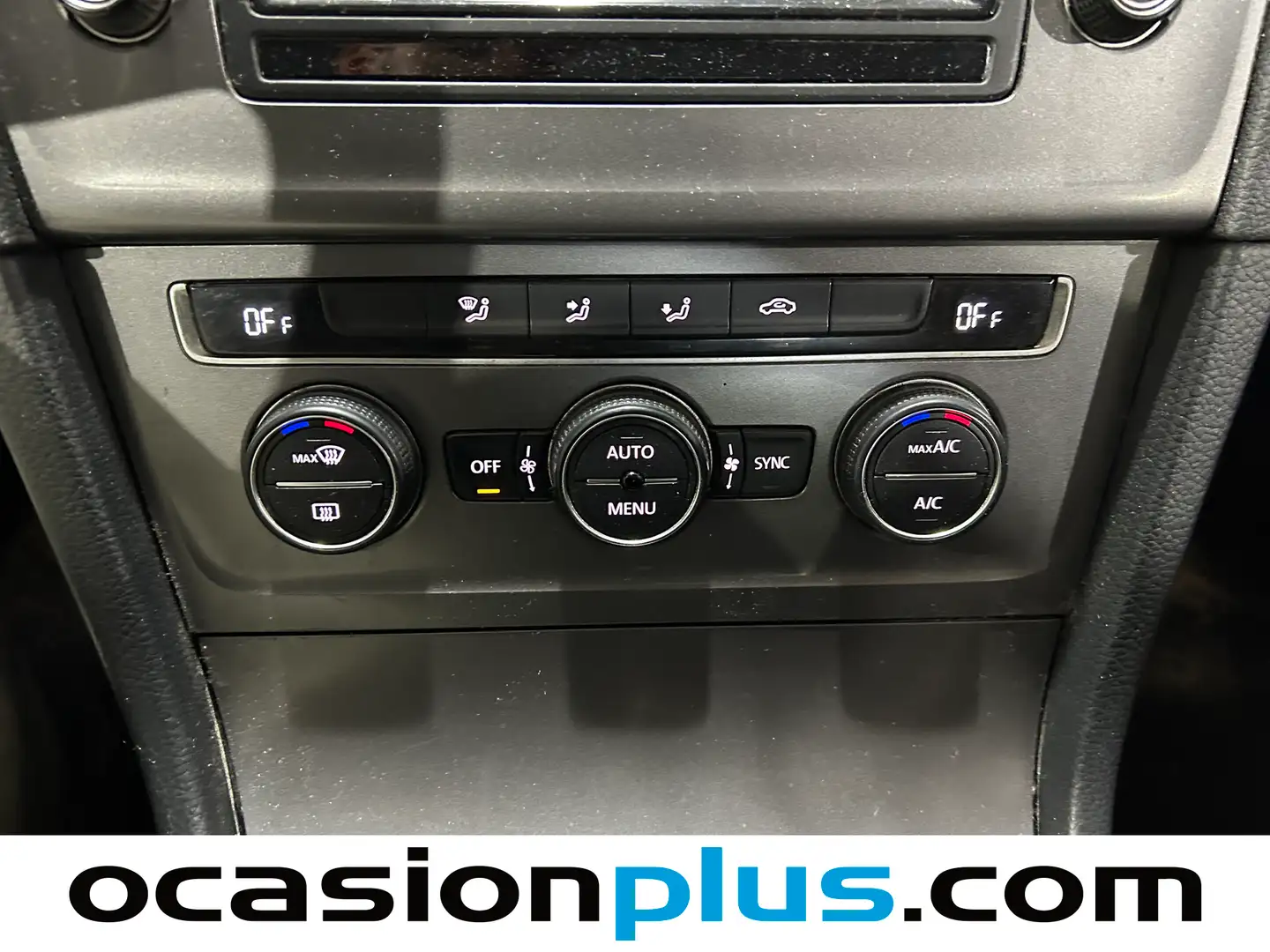 Foto Volkswagen Golf Volkswagen Golf Business & Navi 1.6 TDI BMT  (105 CV)