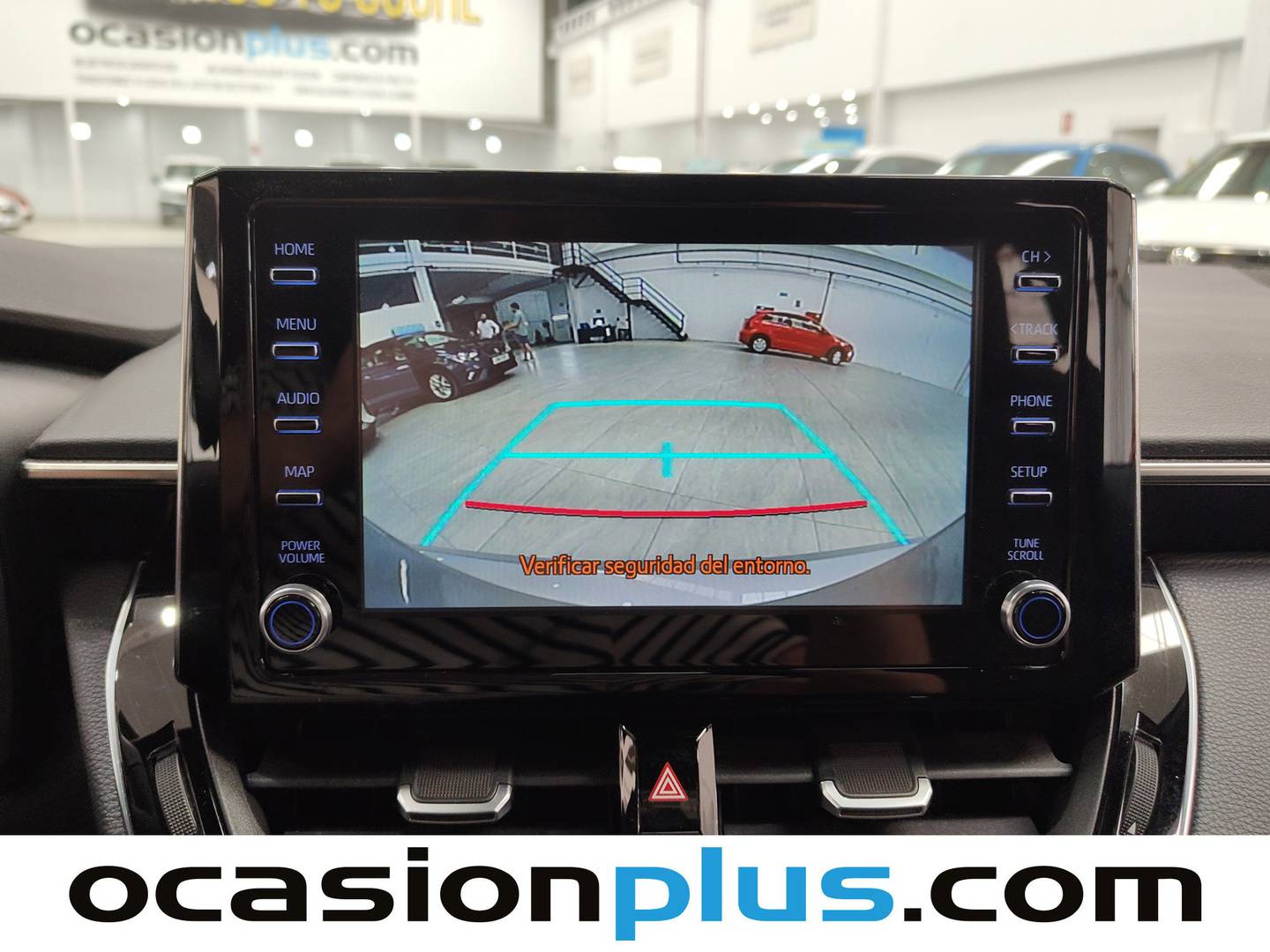 Equipamiento del Toyota Corolla Toyota Corolla 125H Business E-CVT (122 CV)