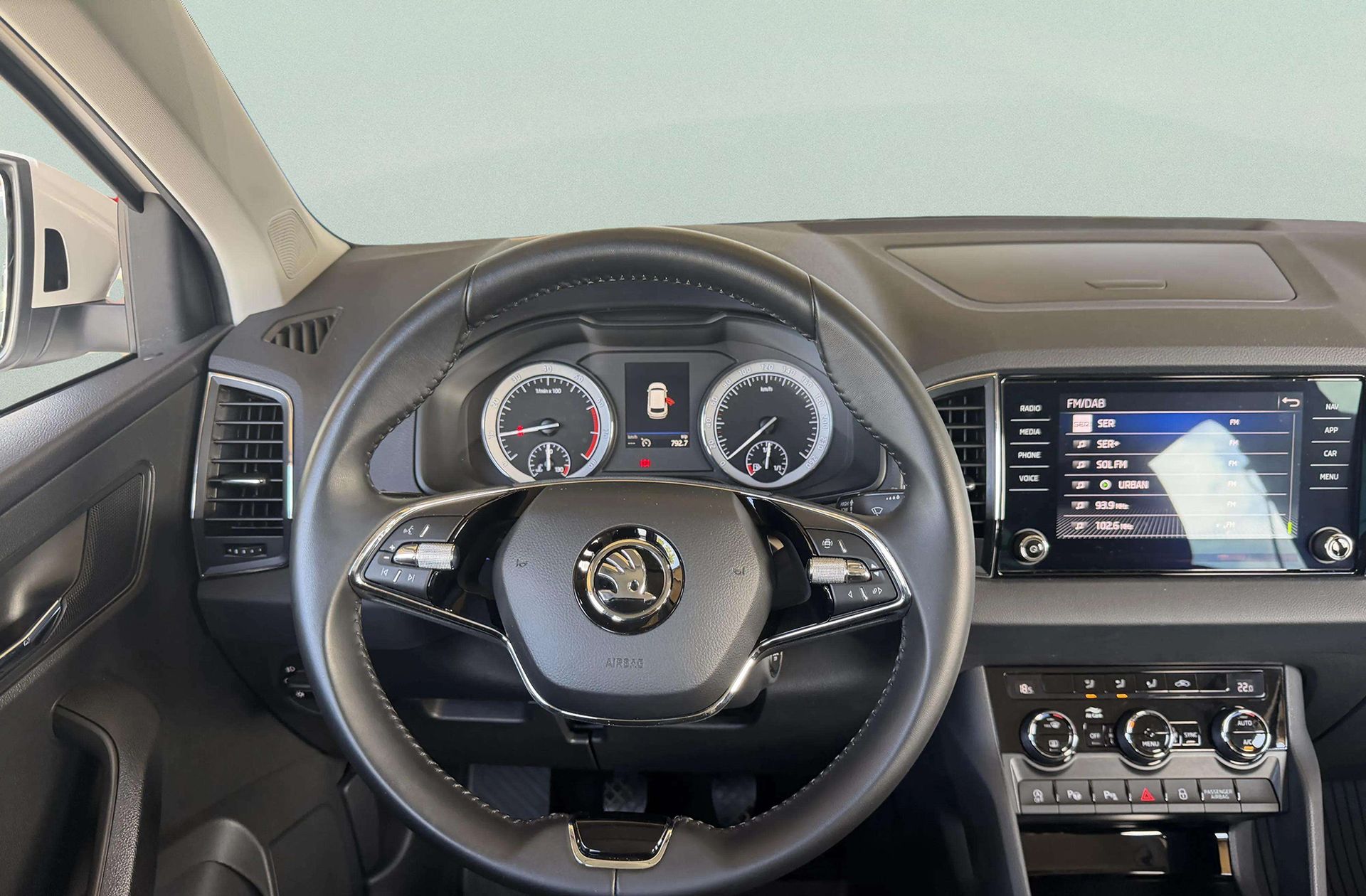 Škoda Karoq 1.0 TSI Ambition - foto 23