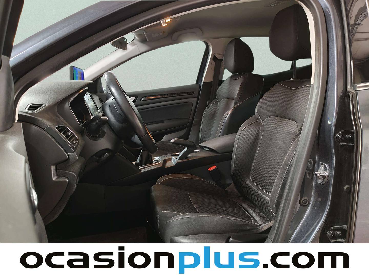 Foto asientos delanteros Renault Mégane Renault Megane Intens Energy TCe (130 CV)