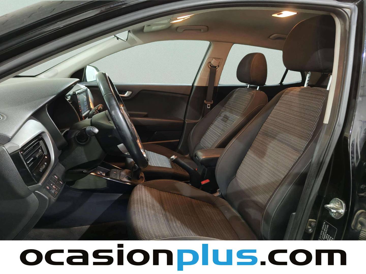 Foto asientos traseros KIA Stonic KIA Stonic 1.2 CVVT Eco-Dynamics Drive (84 CV)