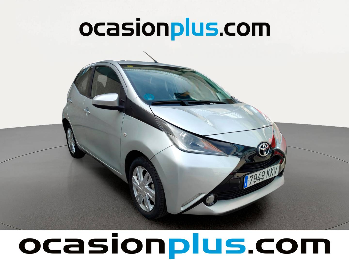 Foto delantera Toyota Aygo Toyota Aygo 1.0 70 x-play (69 CV) derecha