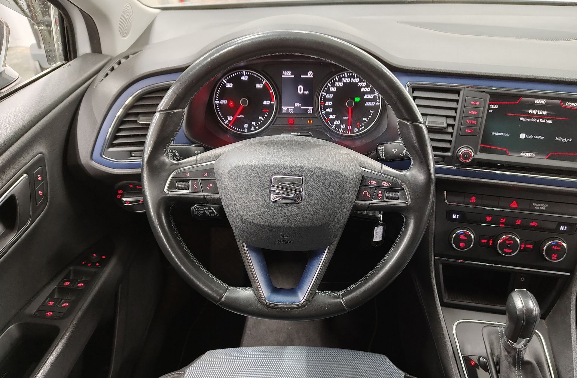 SEAT León 1.6 TDI Style Connect Plus DSG - foto 22