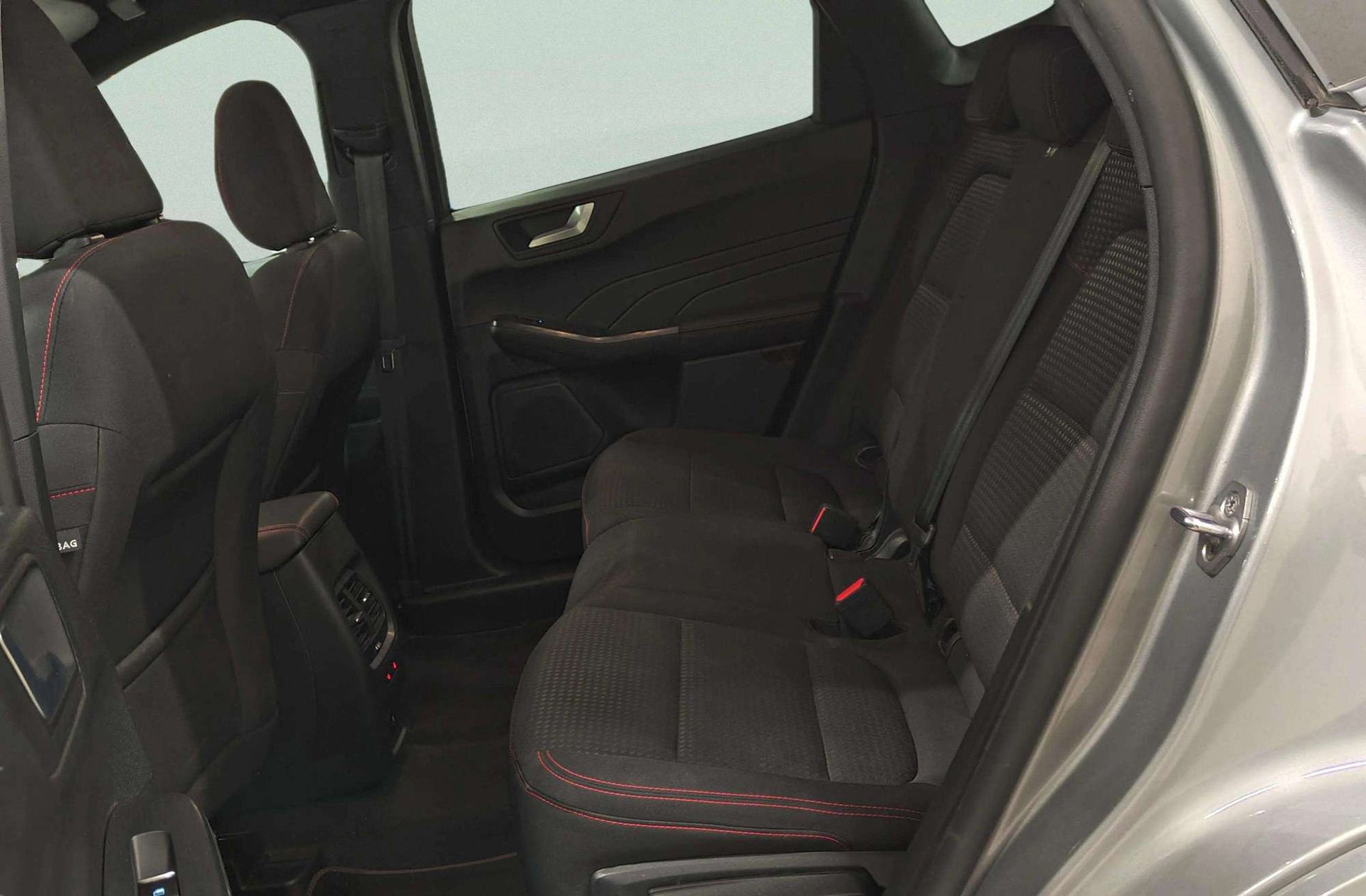 Ford Kuga 2.5 Duratec PHEV ST-Line - foto 13