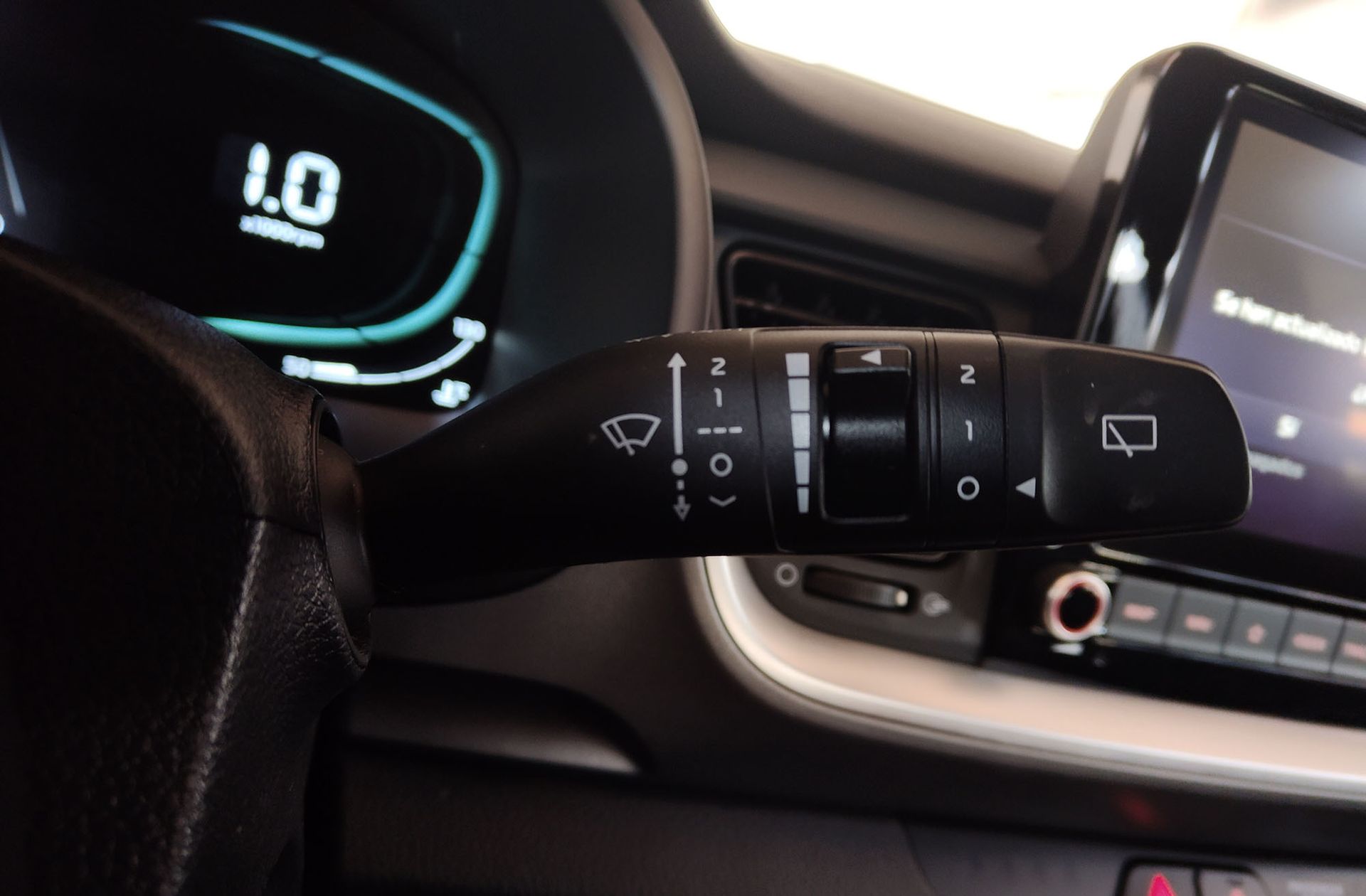 Kia Stonic 1.0 T-GDi MHEV Concept - foto 27
