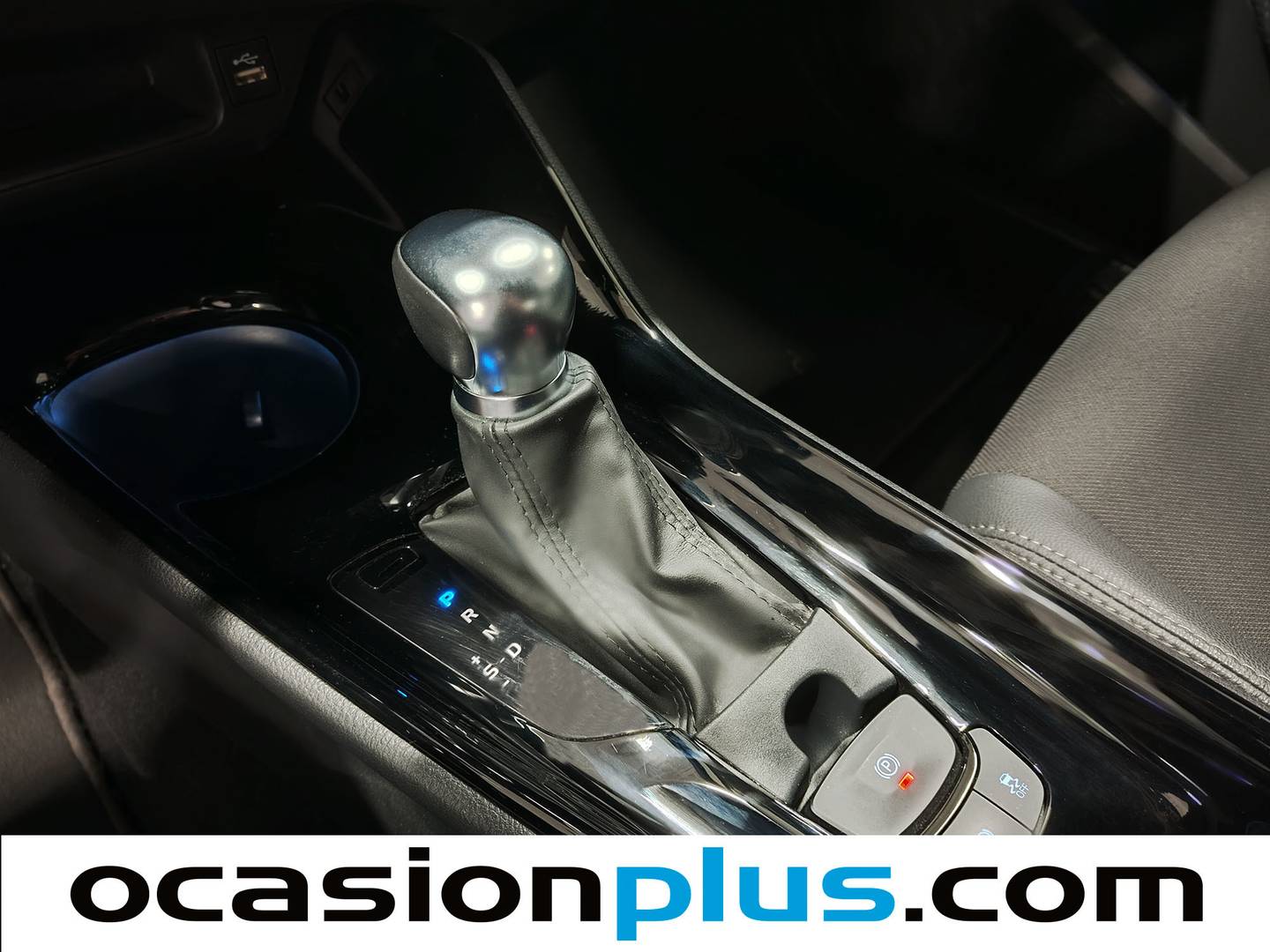 Foto Toyota C-HR Toyota C-HR 180H Advance  (184 CV)