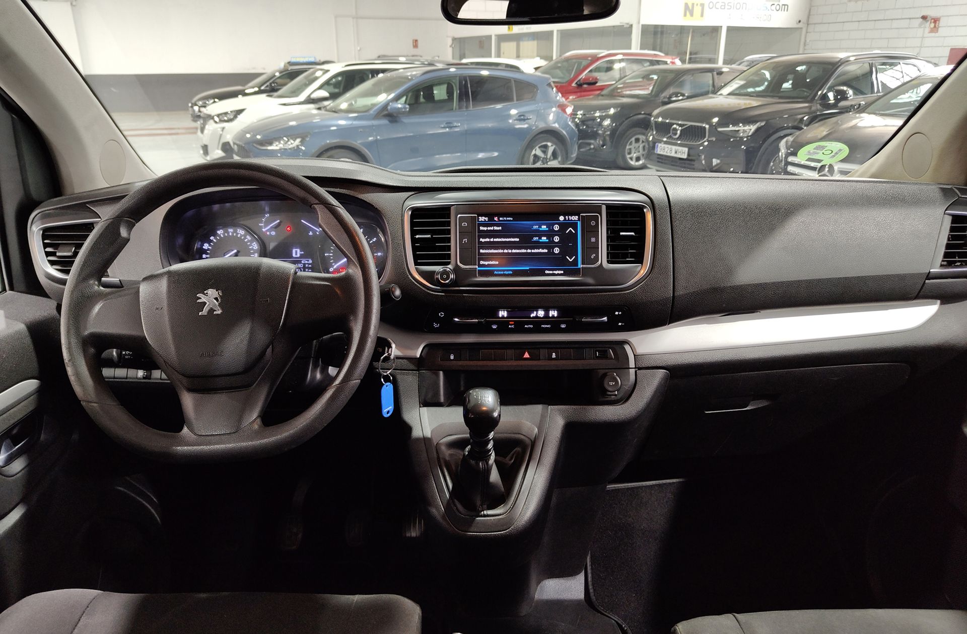 Peugeot Traveller 2.0 BlueHDi Business Standard 8 plazas - foto 7