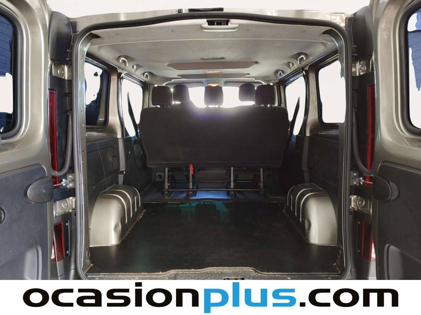 Foto asientos traseros Renault Trafic Renault Trafic Combi Mixto Energy dCi (95 CV) 5 Plazas