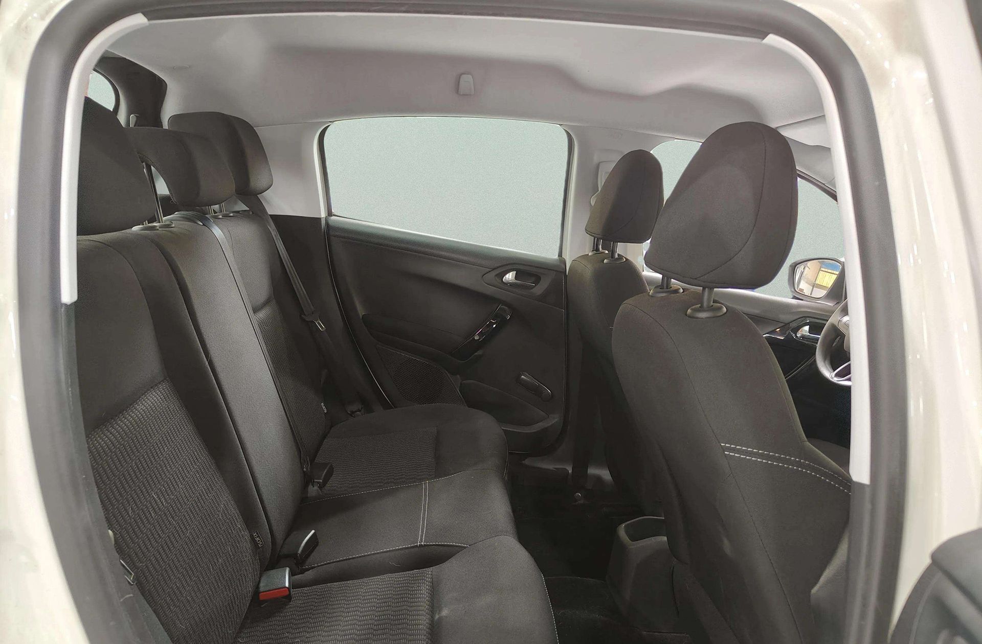 Peugeot 208 1.2 PureTech Active - foto 18