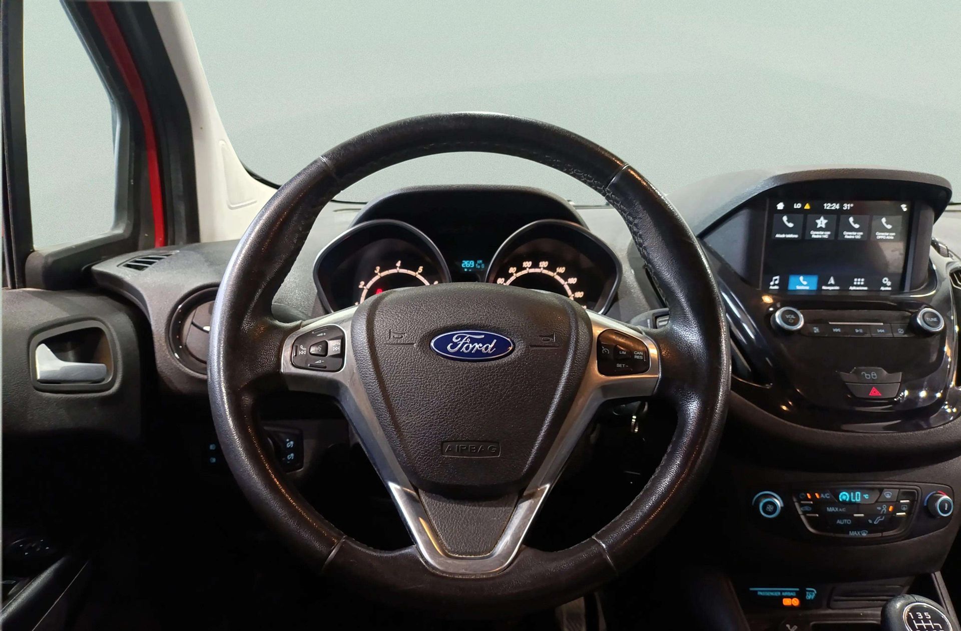 Ford Tourneo Courier 1.0 EcoBoost Titanium - foto 20