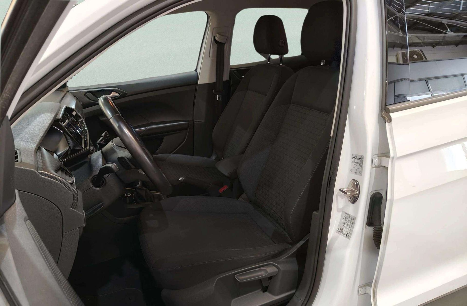 Volkswagen T-Cross Advance 1.5 TSI DSG - foto 12