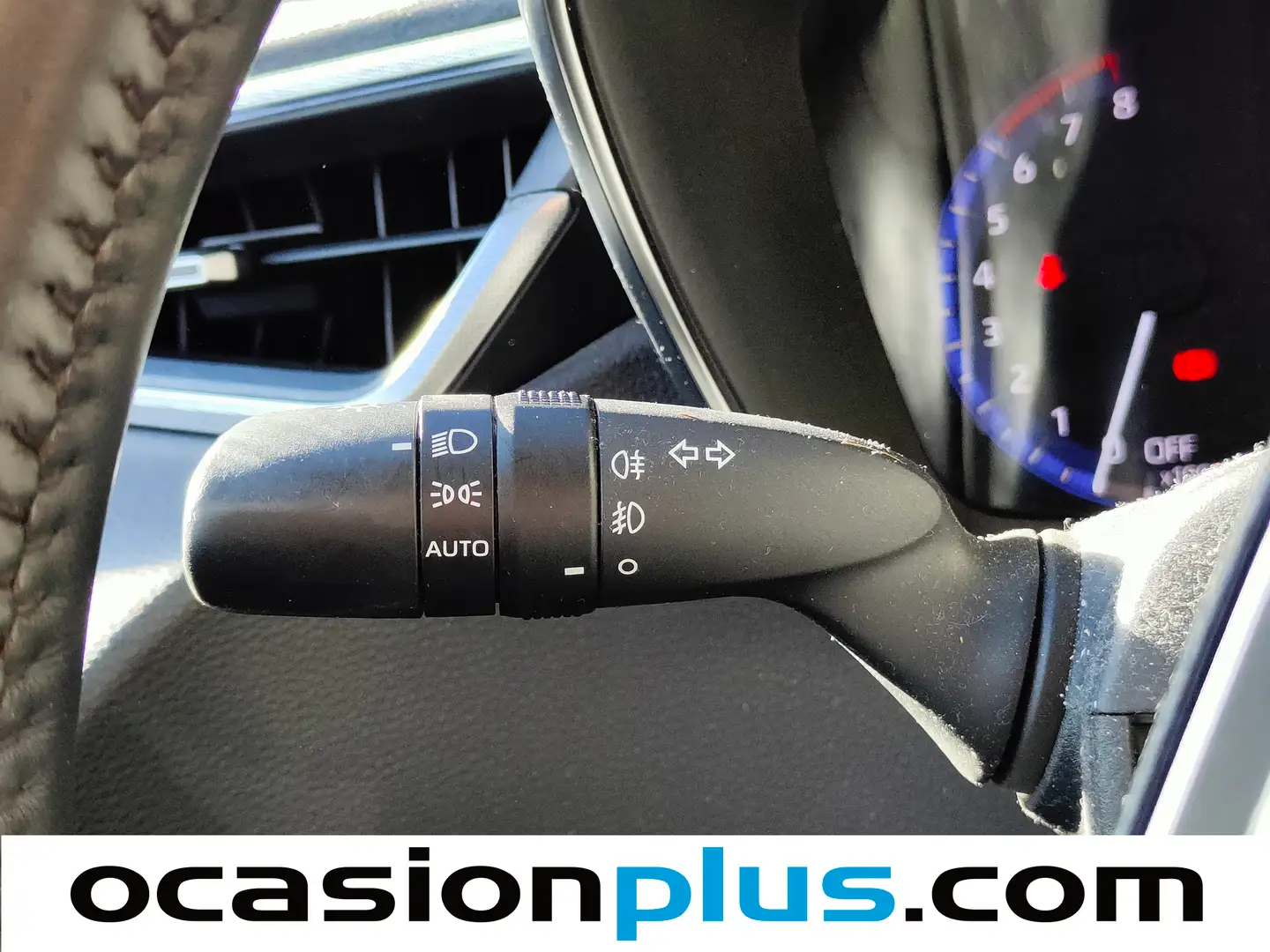 Foto Toyota Corolla Toyota Corolla 180H FEEL! E-CVT (180 CV)