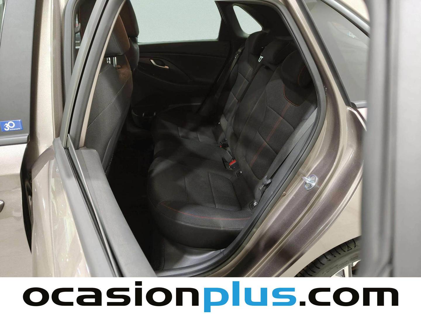 Foto asientos traseros Hyundai i30 Hyundai i30 Fastback 1.0 TGDI N Line 30 Aniversario (120 CV)