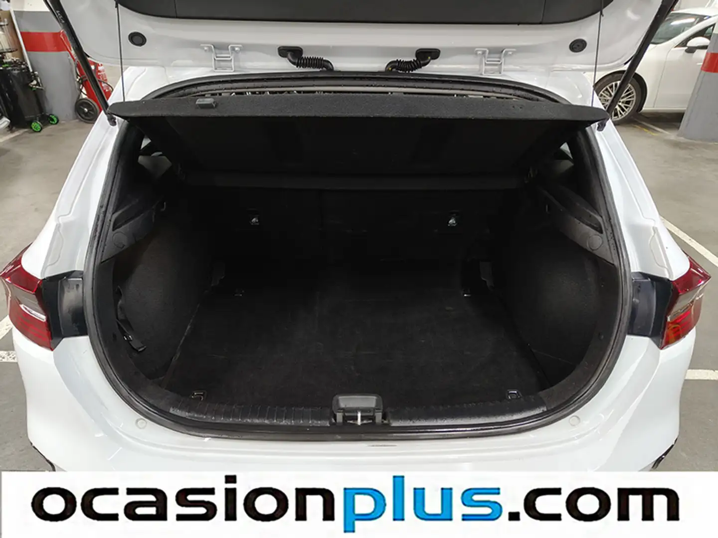 Foto KIA Ceed Kia Ceed 1.6 MHEV iMT Drive (136 CV)