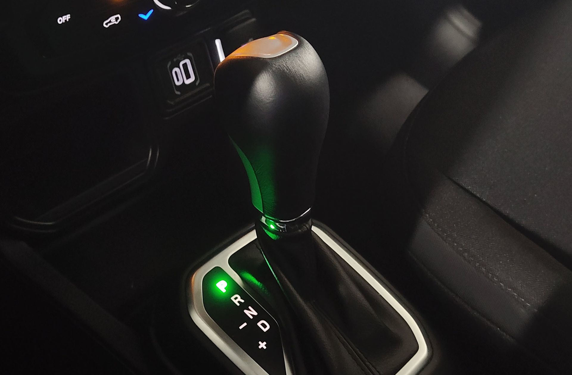Jeep Renegade eHybrid 1.5 Altitude DCT - foto 5