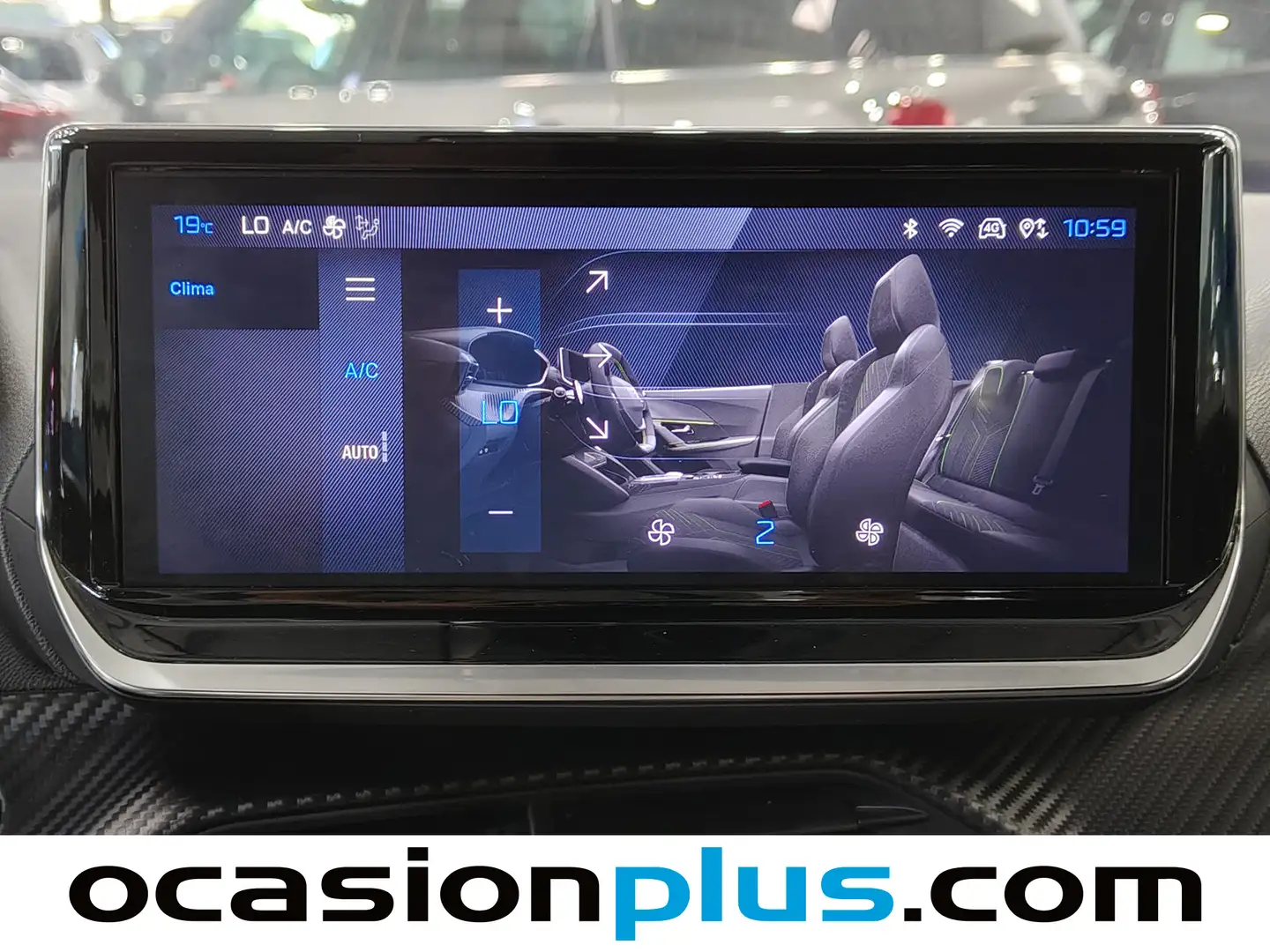 Foto Peugeot 2008 Peugeot 2008 Allure Hybrid eDCS6 (136 CV)