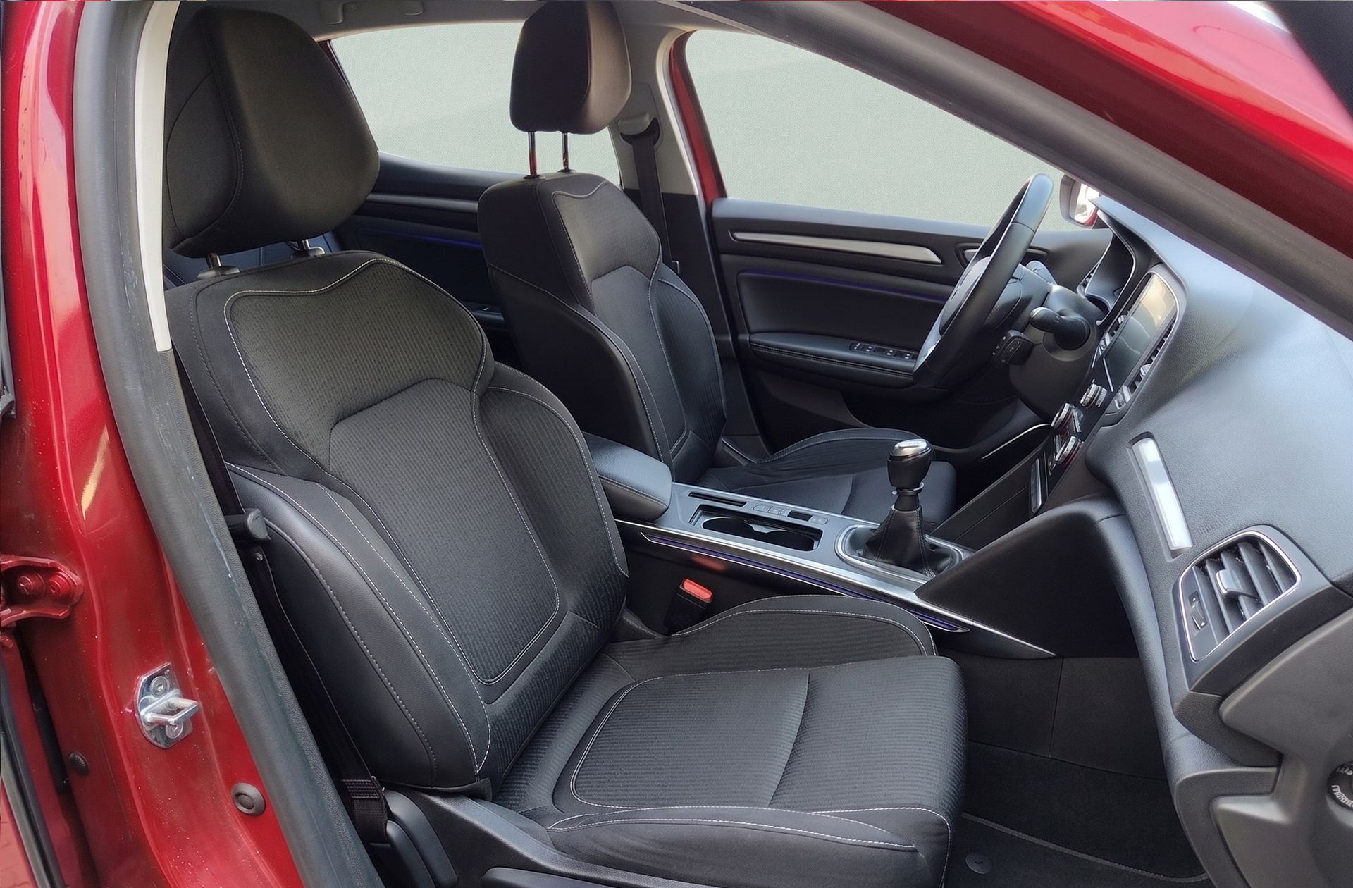 Renault Mégane Zen TCe GPF - foto 16