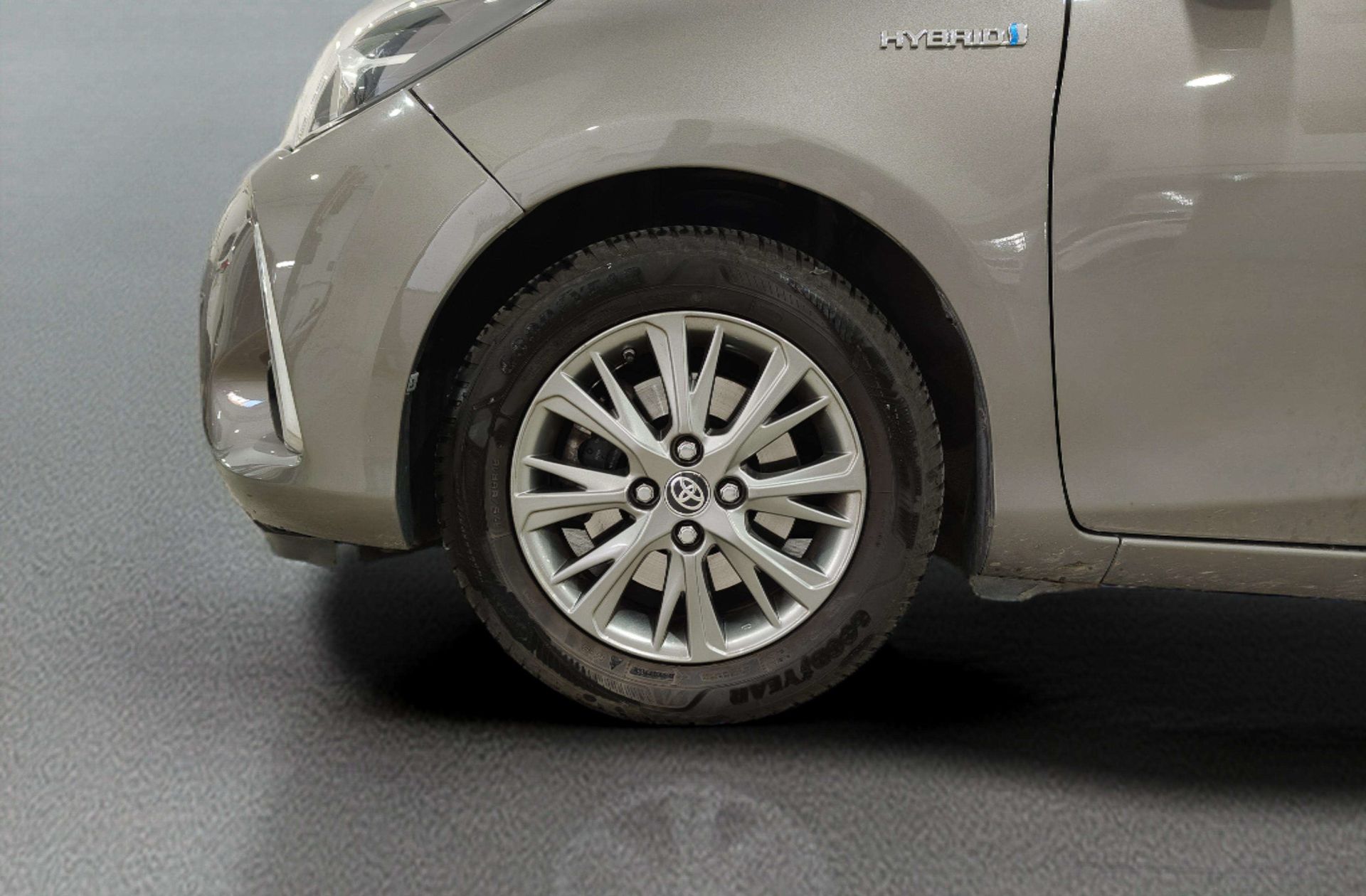 Toyota Yaris 1.5 Hybrid Active - foto 30