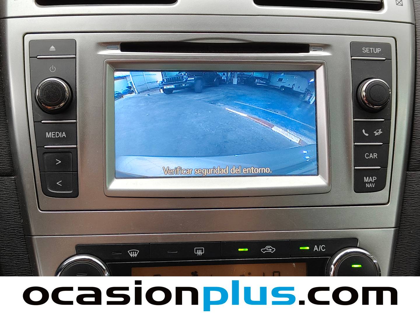 Equipamiento del Toyota Avensis Toyota Avensis 120D Cross Sport Advance (124 CV)