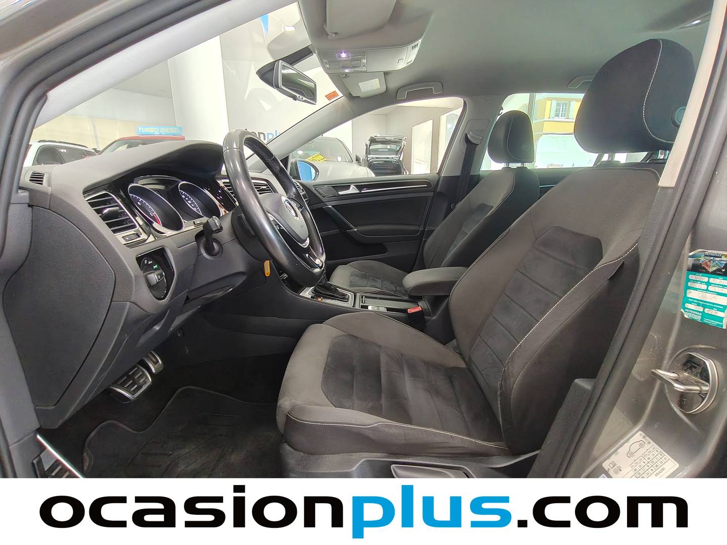 Foto asientos delanteros Volkswagen Golf Volkswagen Golf Sport 1.6 TDI BMT (110 CV) DSG Pack R-Line