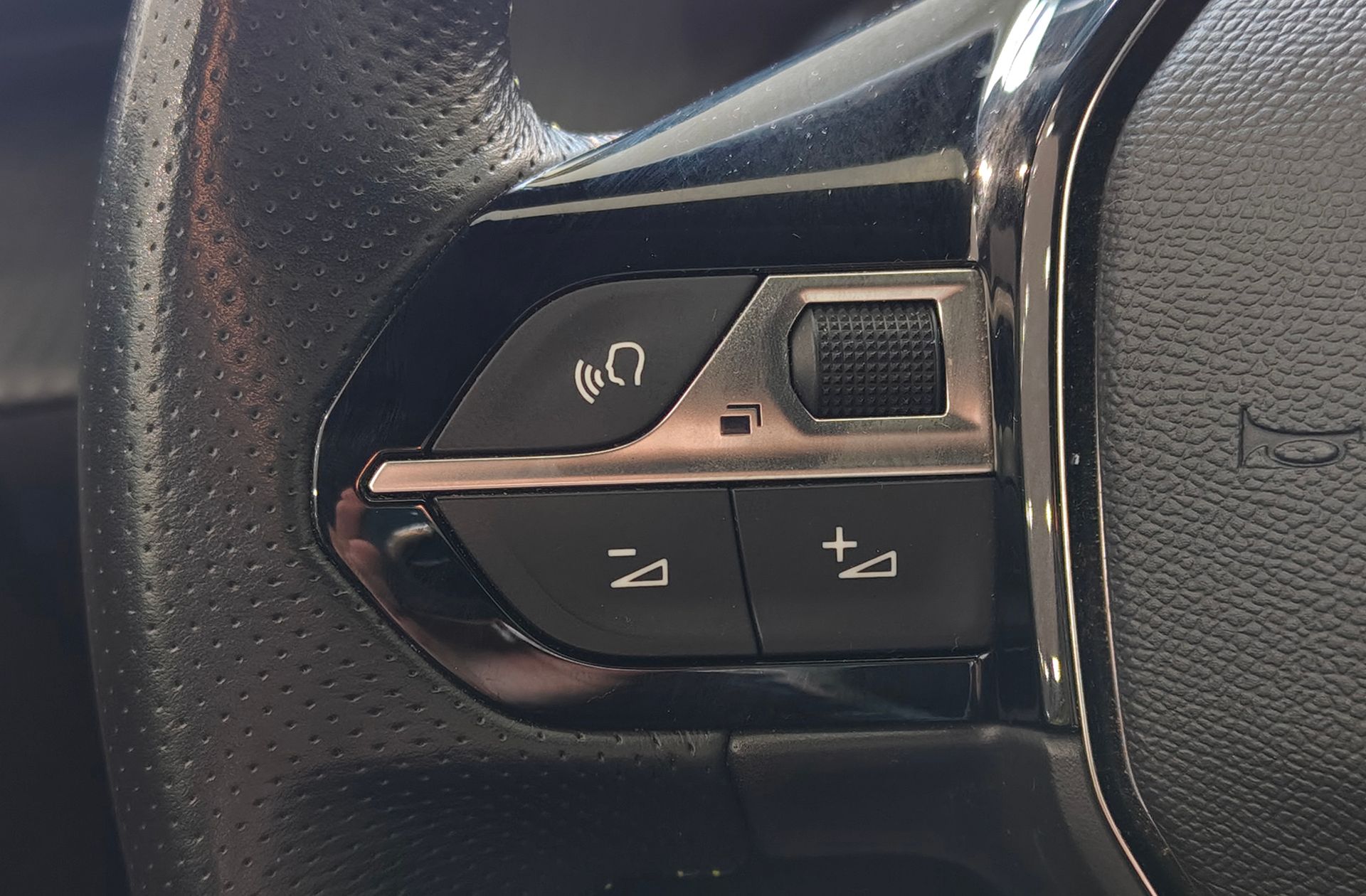Peugeot 208 Eléctrico GT - foto 26