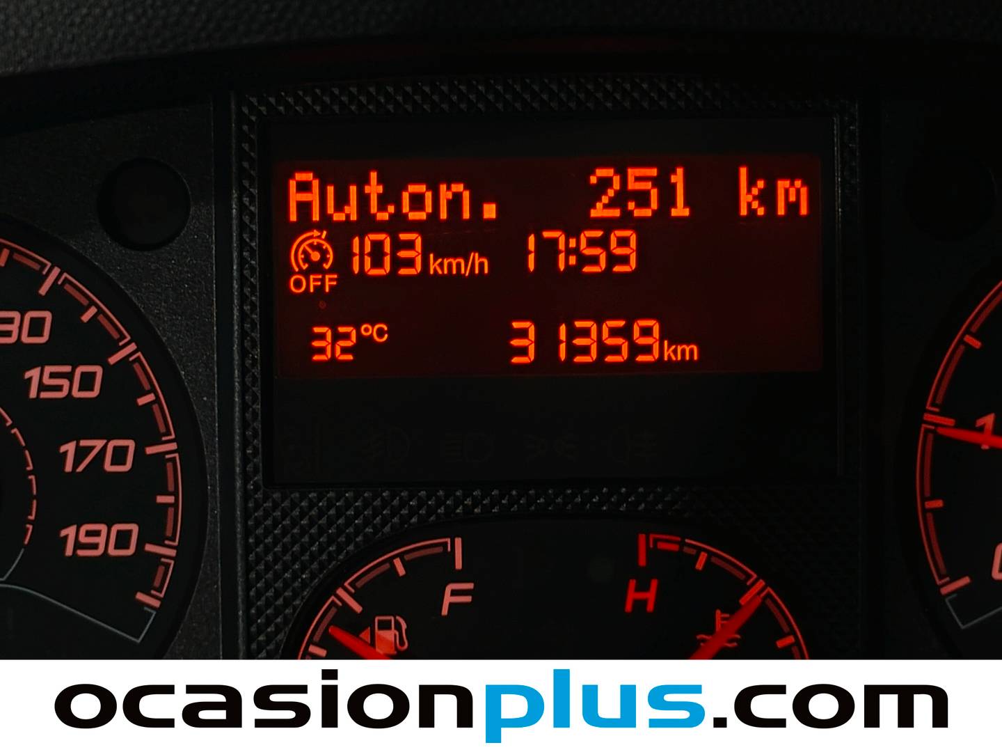 Pilote P706C Pilote P706C Essentiel (150 CV) al mejor precio