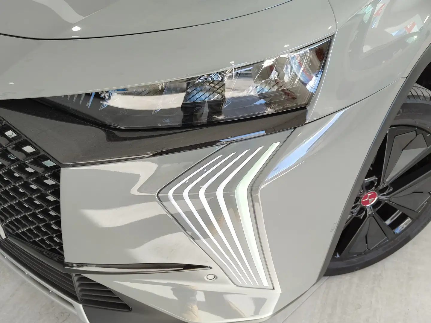 Foto DS DS 7 DS DS7 Crossback BlueHDi 130 Performance Line Auto (130 CV)