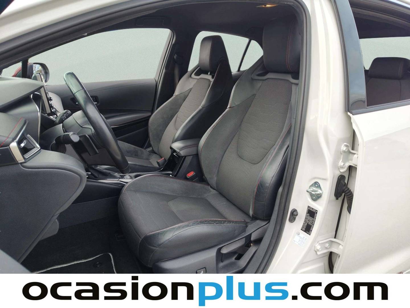 Foto Toyota Corolla Toyota Corolla 180H Advance E-CVT (180 CV)