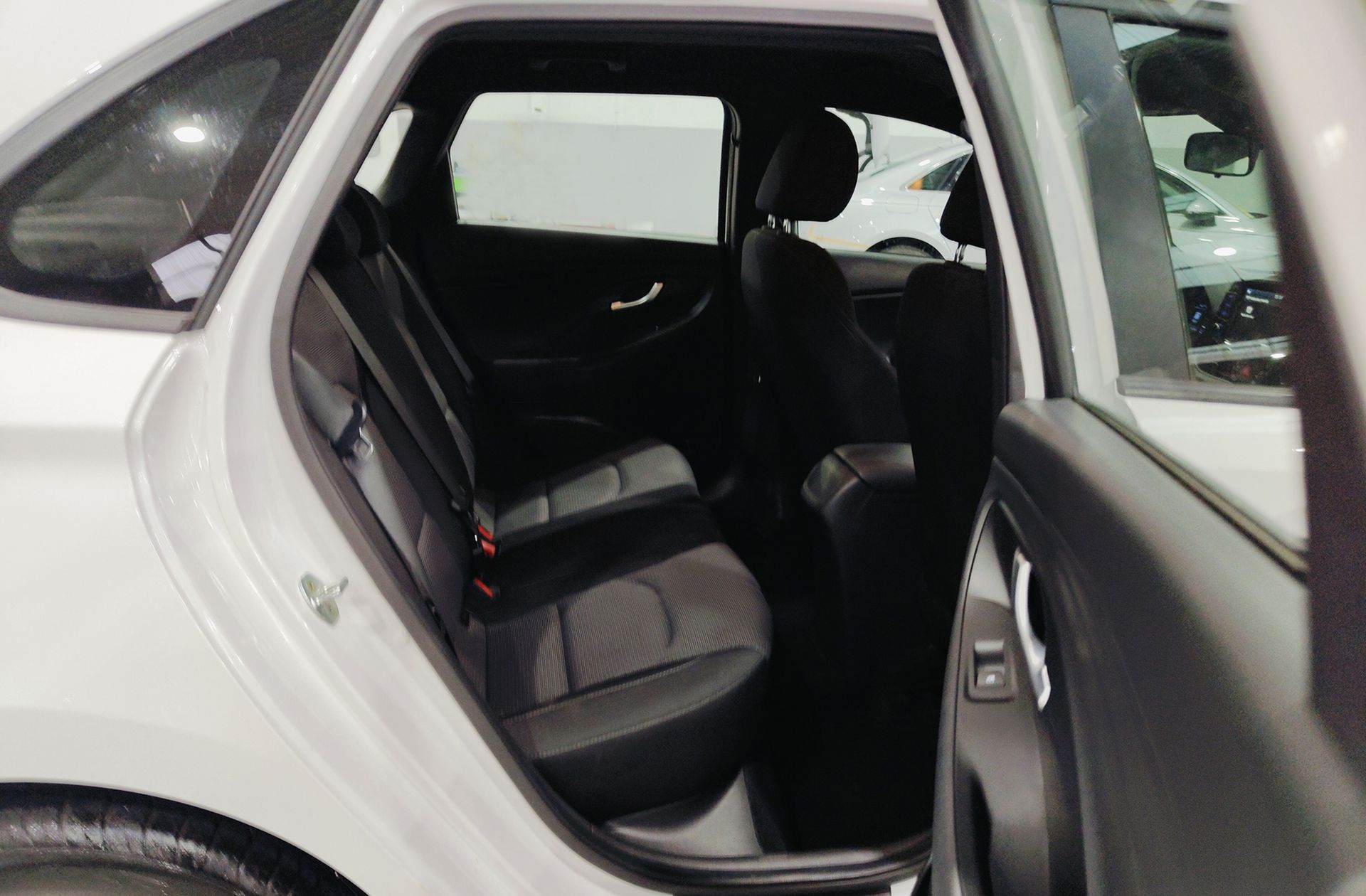Hyundai i30 1.6 CRDi Klass - foto 16