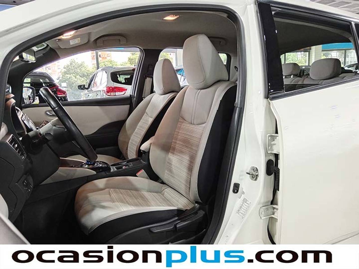 Foto Nissan LEAF Nissan Leaf 40kWh N-Connecta Bitono (150 CV)