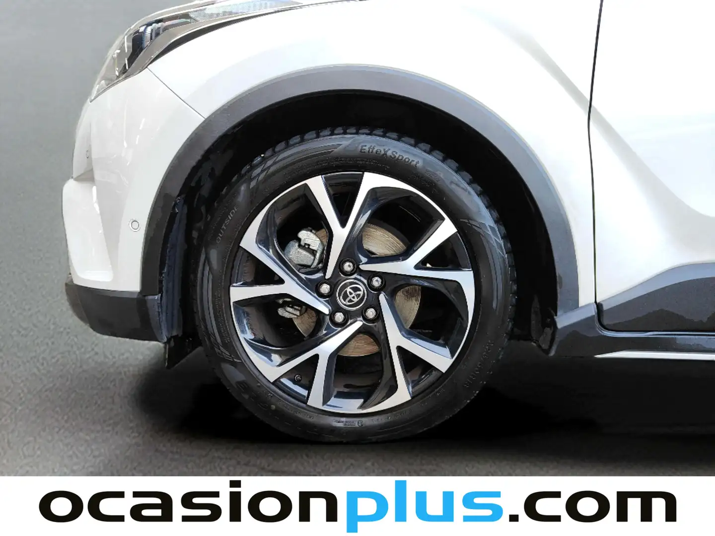 Foto Toyota C-HR Toyota C-HR 1.8 125H Active (122 CV)