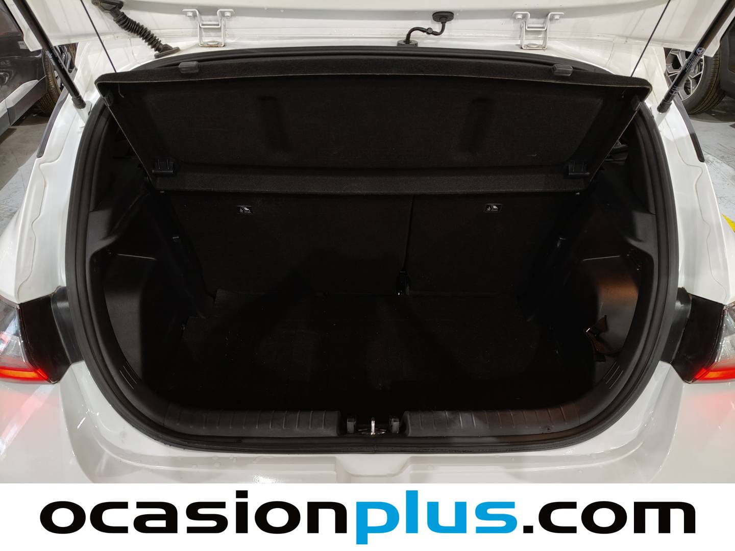 Foto asientos delanteros Hyundai i20 Hyundai i20 1.2 MPI N Line 30 Aniversario (84 CV)