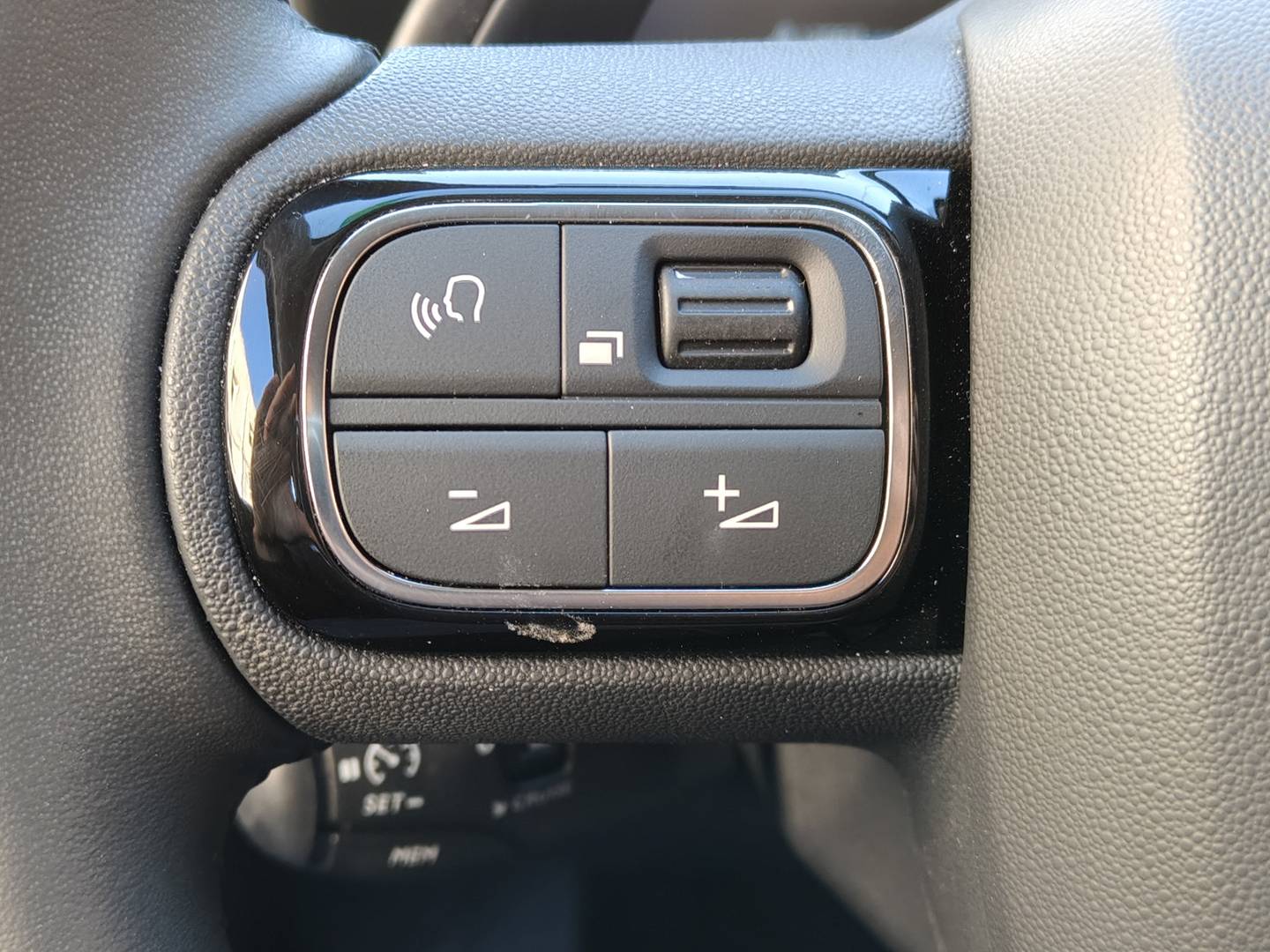 Foto Citroën C5 Aircross Citroen C5 Aircross Plug-in Hybrid 180 Plus e-EAT8 (180 CV)