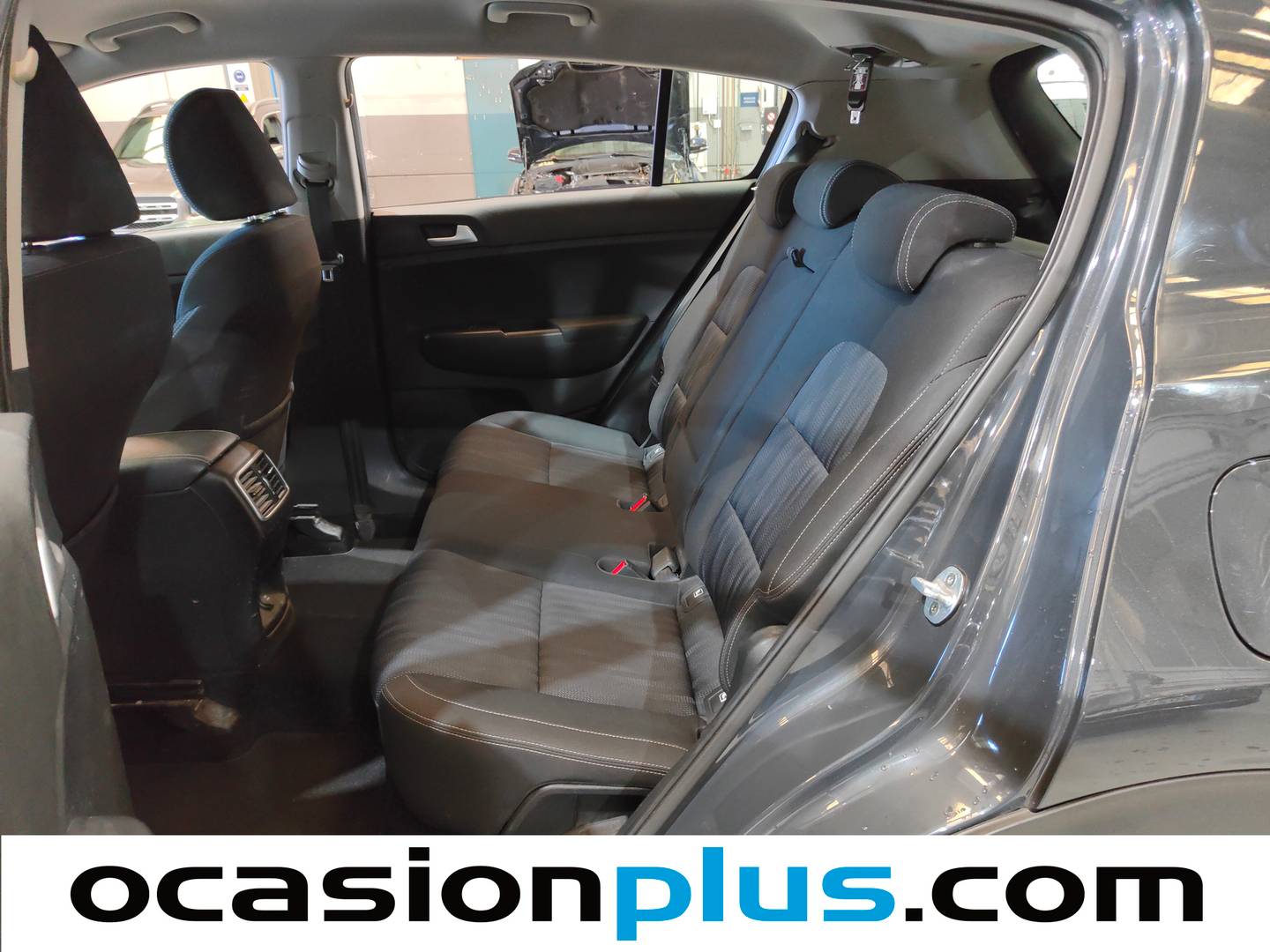 Foto asientos traseros KIA Sportage Kia Sportage 1.6 MHEV Business 4x2 (115 CV)