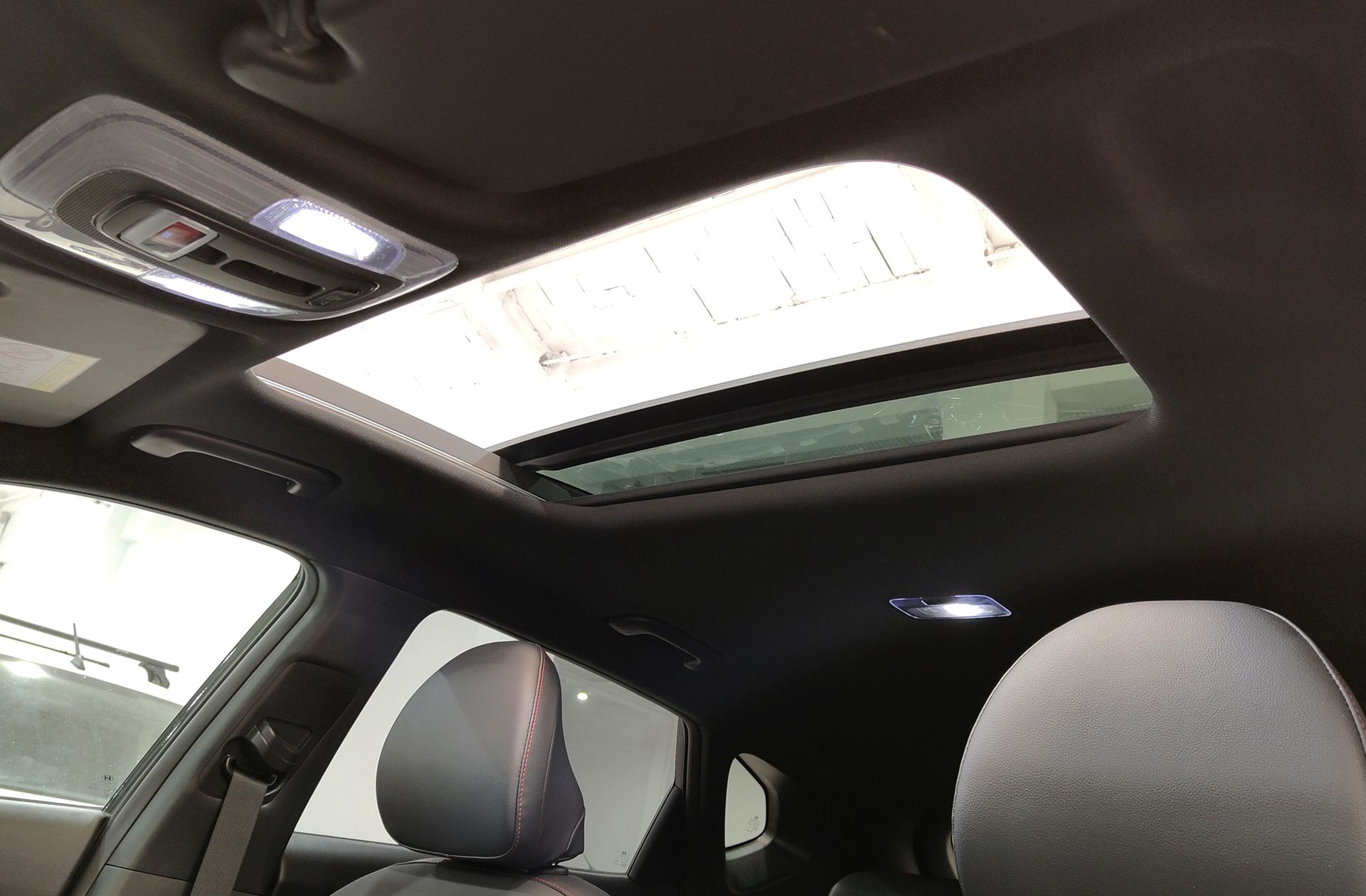 Hyundai Kona 1.6 GDI HEV N Line Style DT - foto 7