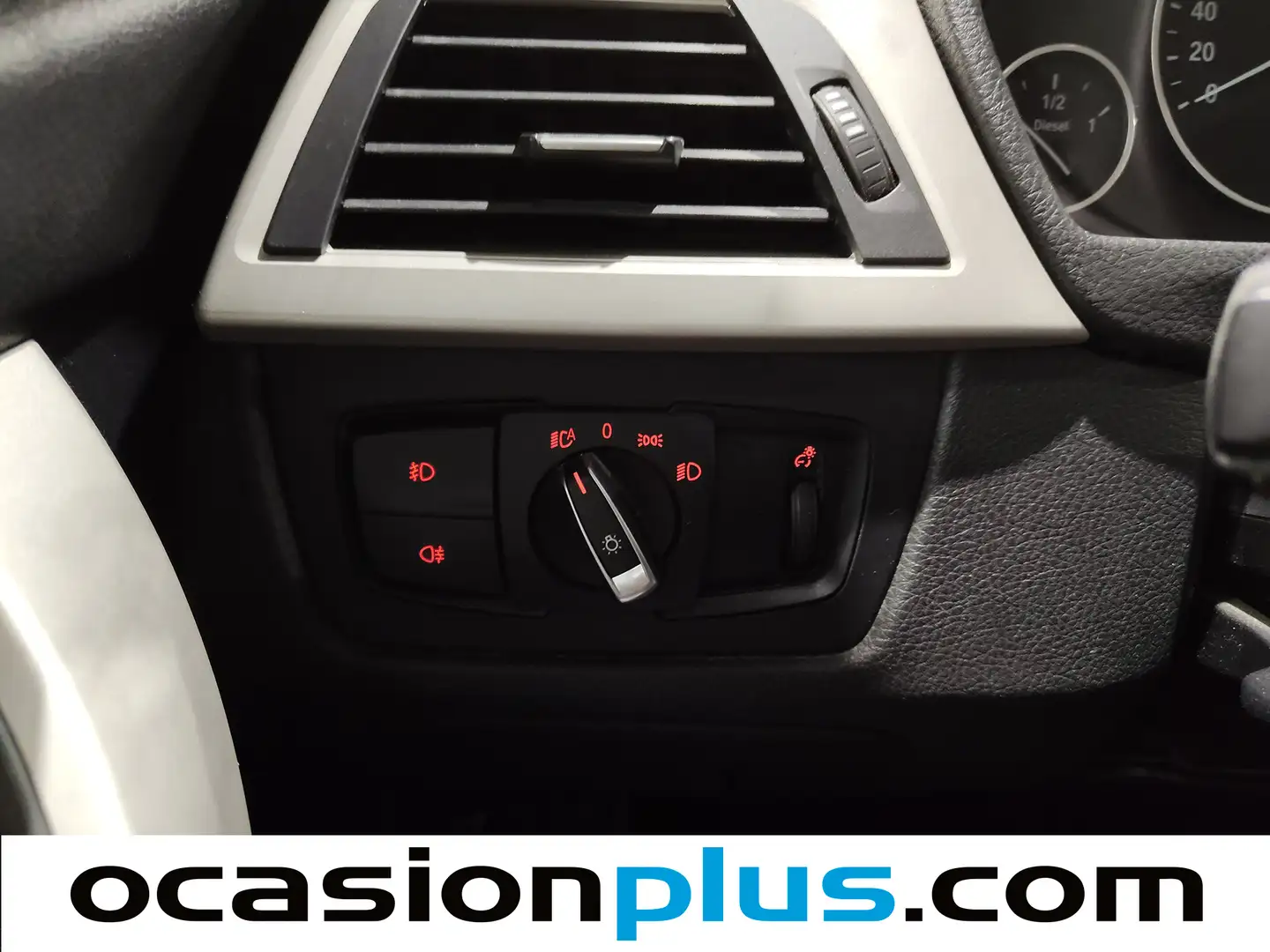 Foto BMW Serie 3 BMW Serie 3 318d Touring  (143 CV)