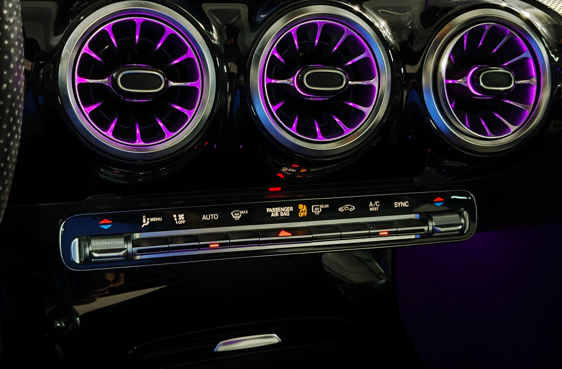 Mercedes-Benz CLA 220 d - foto 37