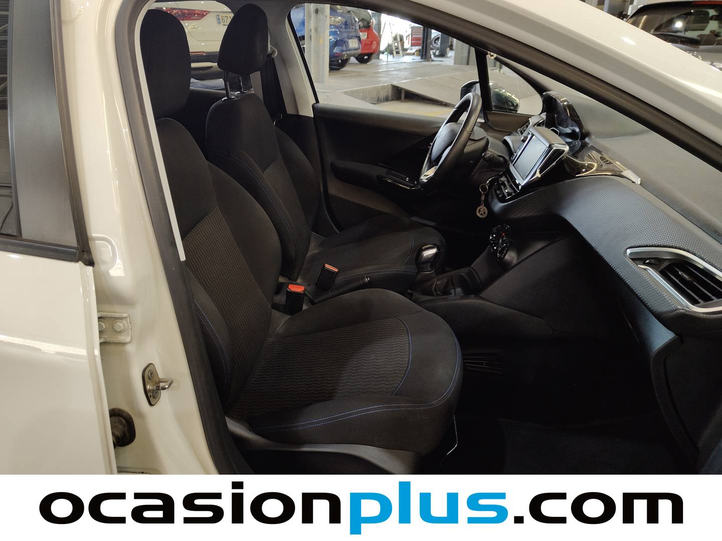 Peugeot 208 Peugeot 208 PureTech Signature (82 CV) km 0