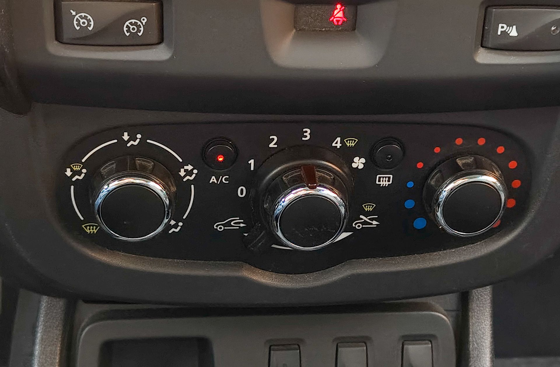 Dacia Duster Laureate TCe 4x2 - foto 27