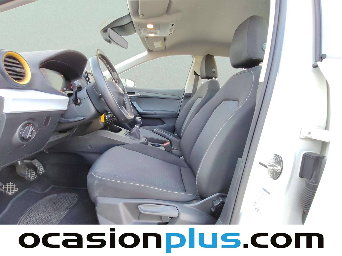 Foto asientos delanteros Seat Ibiza Seat Ibiza 1.0 TSI Style XL (110 CV)
