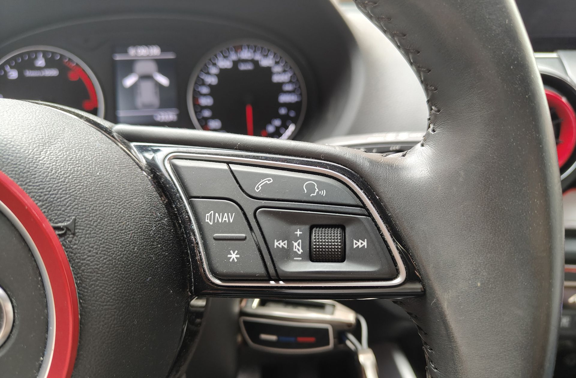 Audi Q2 design edition 1.6 TDI - foto 24