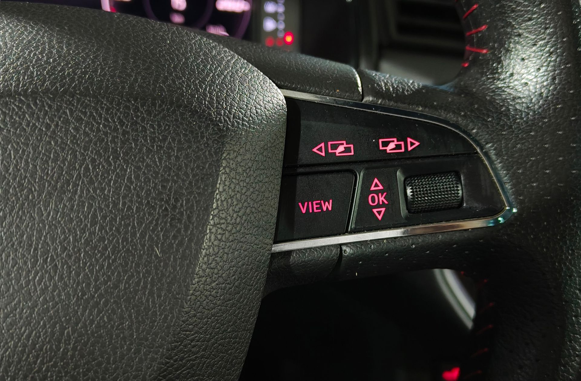 SEAT Arona 1.0 TSI Ecomotive FR Edition - foto 28